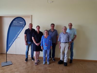 Der neue Vorstand: v.l.n.r. Edwin Schneider, Cécile Hahn, Gudrun Huber, Heiko Stock, Matthias Kalkhof und Sascha Spielberger Es fehlen: Dr. Anne Archinal und Peter Weiß